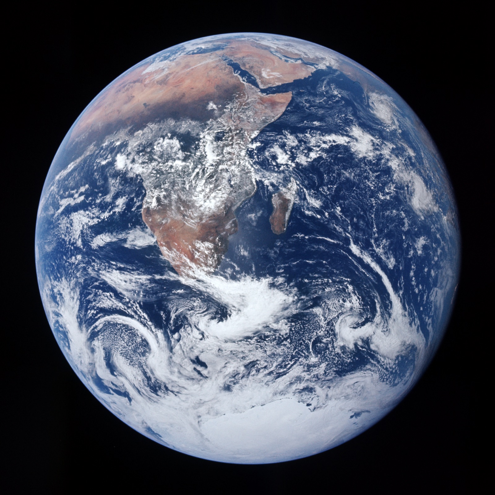 La Canica Azul, la Tierra fotografiada desde el espacio por la tripulación del Apolo 17